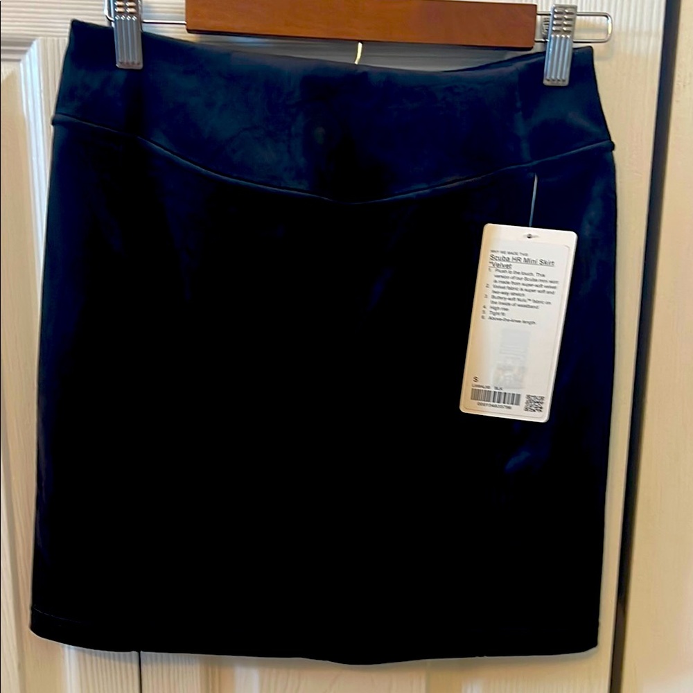 Lululemon Scuba HR Mini Skirt